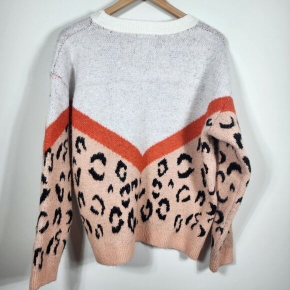 Adora Coral Animal Print Soft Sweater Size Medium - Picture 6 of 6